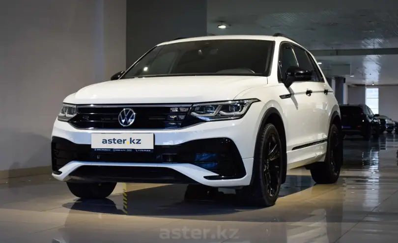 Volkswagen Tiguan 2021 года за 19 000 000 тг. в Алматы