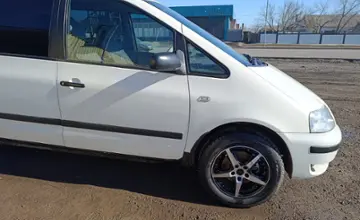 Volkswagen Sharan 2001 года за 3 900 000 тг. в Караганда