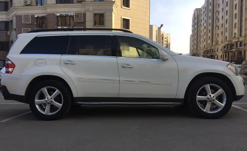 Mercedes-Benz GL-Класс 2008 года за 8 100 000 тг. в Алматы фото 3