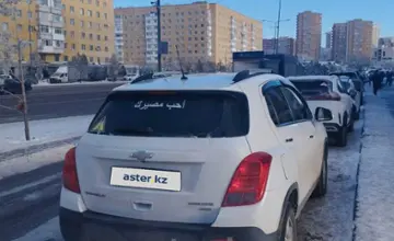 Chevrolet Tracker 2014 года за 6 800 000 тг. в Астана фото 2