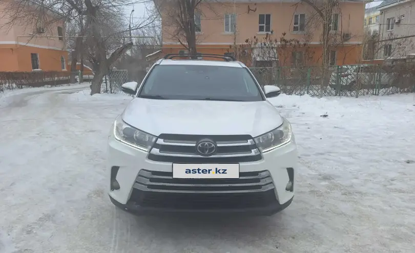 Toyota Highlander 2017 года за 15 500 000 тг. в Актюбинская область