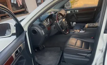 Volkswagen Touareg 2005 года за 5 000 000 тг. в Алматы