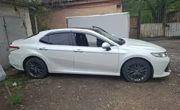 Toyota Camry 2020 года за 11 000 000 тг. в Алматы фото 4
