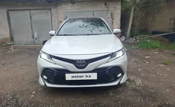 Toyota Camry 2020 года за 11 000 000 тг. в Алматы фото 2
