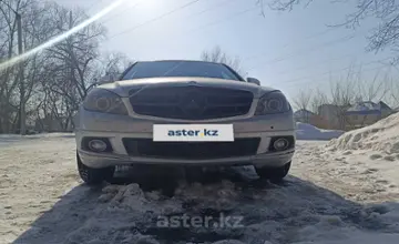 Mercedes-Benz C-Класс 2007 года за 4 900 000 тг. в Семей фото 4