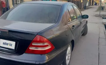 Mercedes-Benz C-Класс 2003 года за 2 400 000 тг. в Алматы фото 4