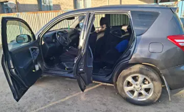 Toyota RAV4 2015 года за 8 000 000 тг. в Актюбинская область