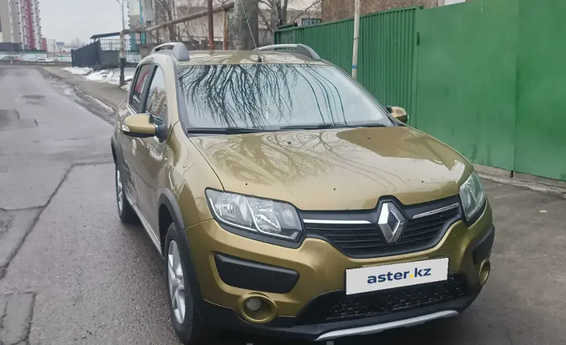 Renault Sandero 2015 года за 3 300 000 тг. в Алматы фото 2