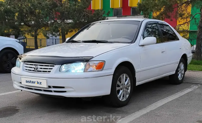 Toyota Camry 2000 года за 3 600 000 тг. в Алматы