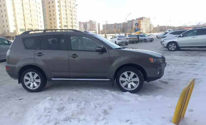Mitsubishi Outlander 2010 года за 5 600 000 тг. в Восточно-Казахстанская область фото 2