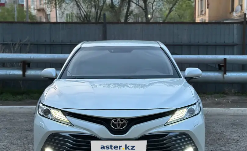 Toyota Camry 2019 года за 13 150 000 тг. в Атырауская область фото 2