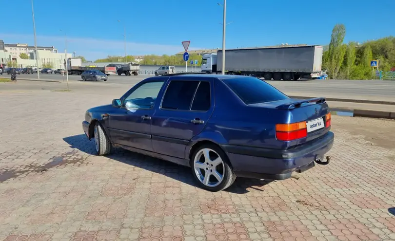 Volkswagen Vento 1994 года за 1 250 000 тг. в Уральск фото 4