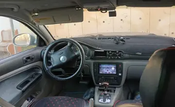 Volkswagen Passat 2004 года за 1 900 000 тг. в Астана фото 5