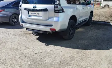 Toyota Land Cruiser Prado 2023 года за 28 500 000 тг. в Актобе