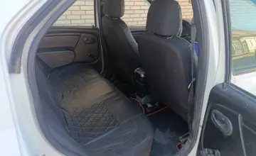 Renault Logan 2014 года за 1 800 000 тг. в Павлодарская область фото 5