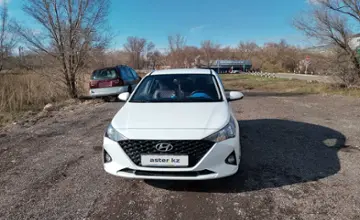 Hyundai Accent 2021 года за 6 150 000 тг. в Астана фото 2
