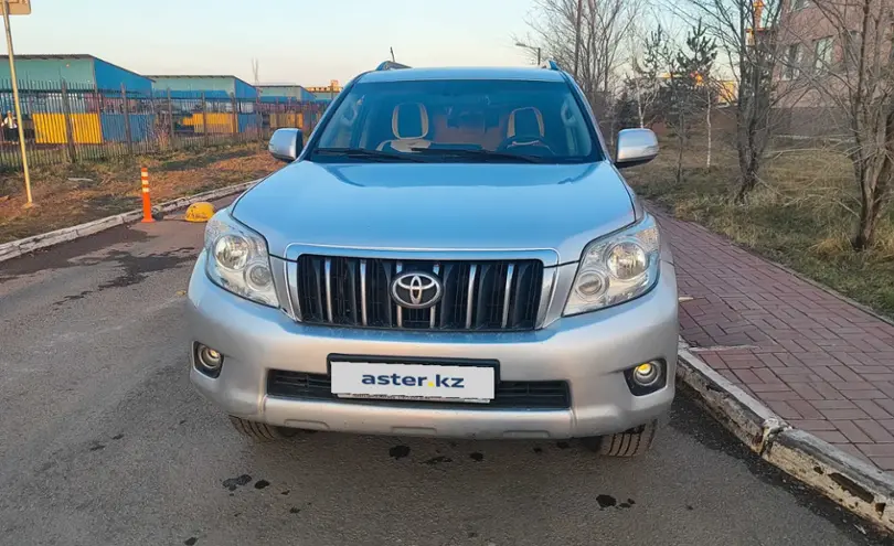 Toyota Land Cruiser Prado 2011 года за 13 000 000 тг. в Астана
