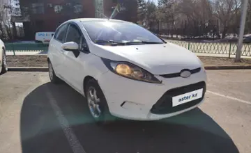 Ford Fiesta 2010 года за 2 500 000 тг. в Астана фото 3