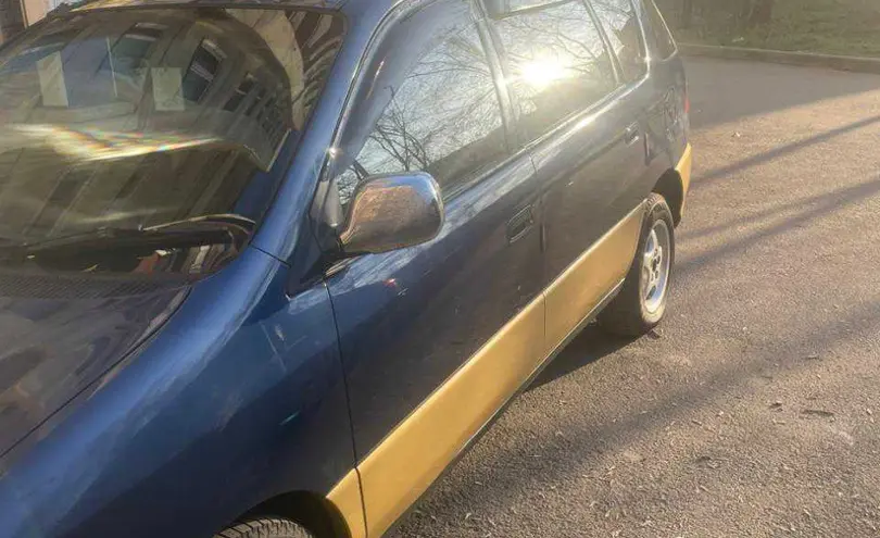 Toyota Ipsum 1997 года за 3 200 000 тг. в Алматы