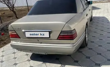 Mercedes-Benz E-Класс 1993 года за 1 300 000 тг. в Алматинская область фото 2