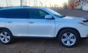 Toyota Highlander 2013 года за 13 500 000 тг. в Карагандинская область фото 2