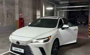 Lexus RX 2023 года за 35 000 000 тг. в Алматы фото 1