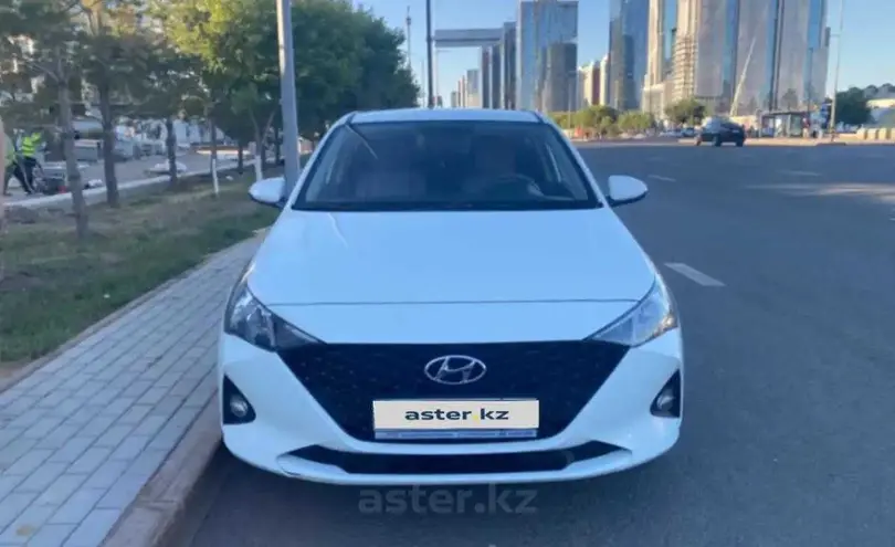 Hyundai Accent 2020 года за 5 500 000 тг. в Астана фото 2