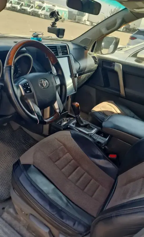 Toyota Land Cruiser Prado 2009 года за 13 300 000 тг. в Алматы