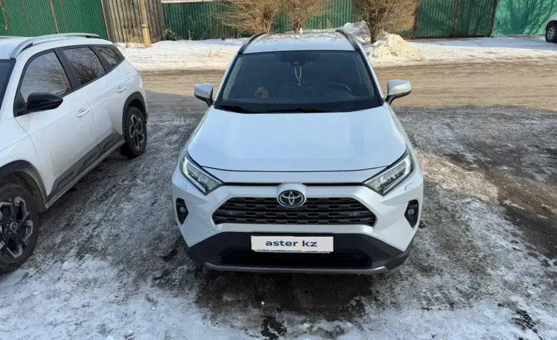Toyota RAV4 2022 года за 15 900 000 тг. в Астана