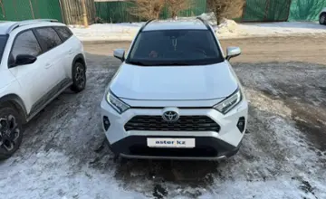 Toyota RAV4 2022 года за 15 900 000 тг. в Астана фото 1