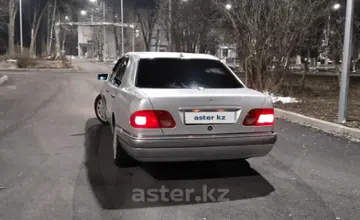 Mercedes-Benz E-Класс 1996 года за 2 400 000 тг. в Алматы фото 4