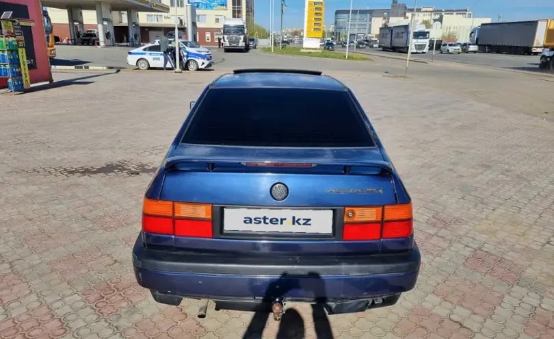 Volkswagen Vento 1994 года за 1 250 000 тг. в Уральск фото 3