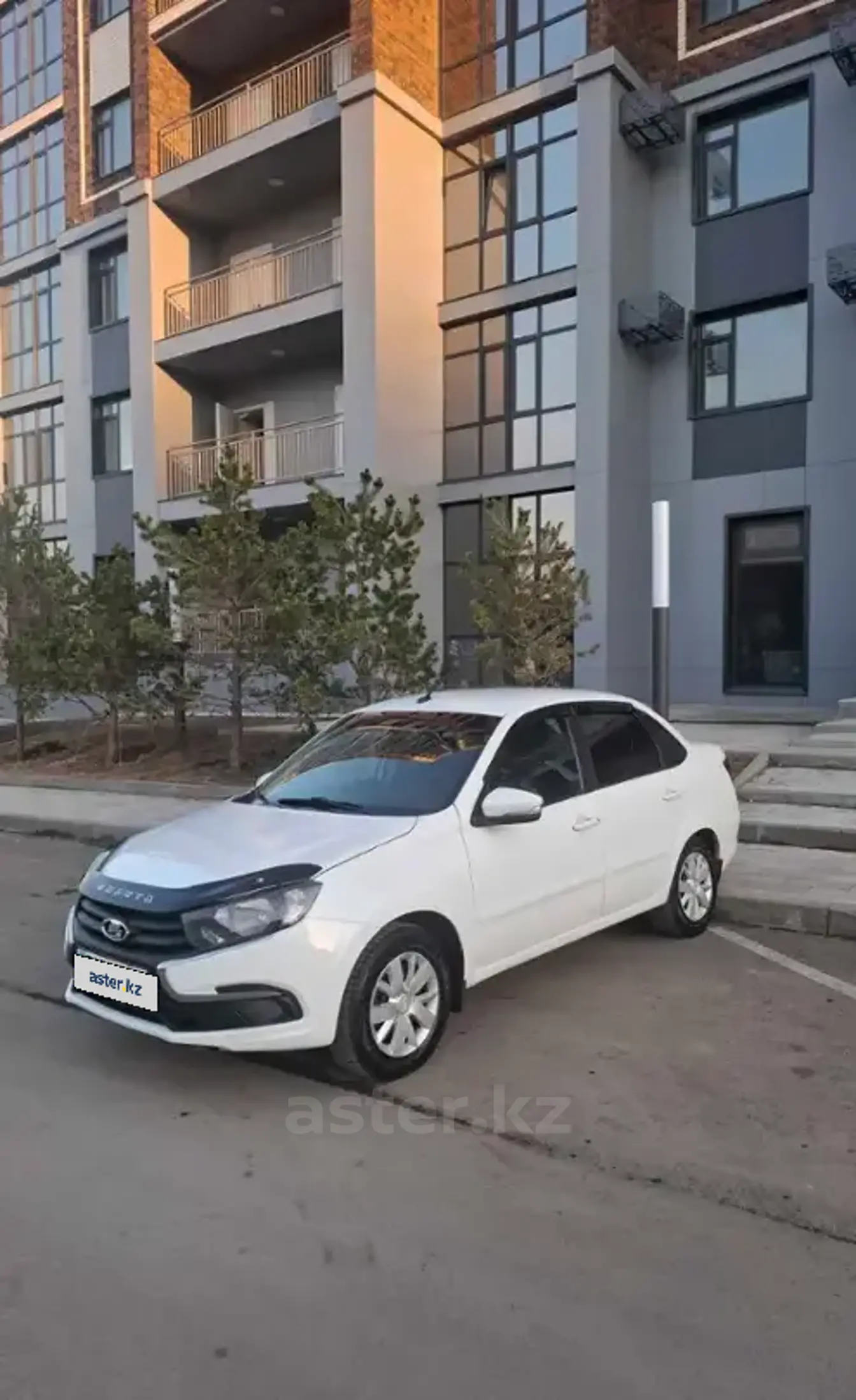 LADA (ВАЗ) Granta 2019 года за 4 500 000 тг. в Кокшетау фото 2