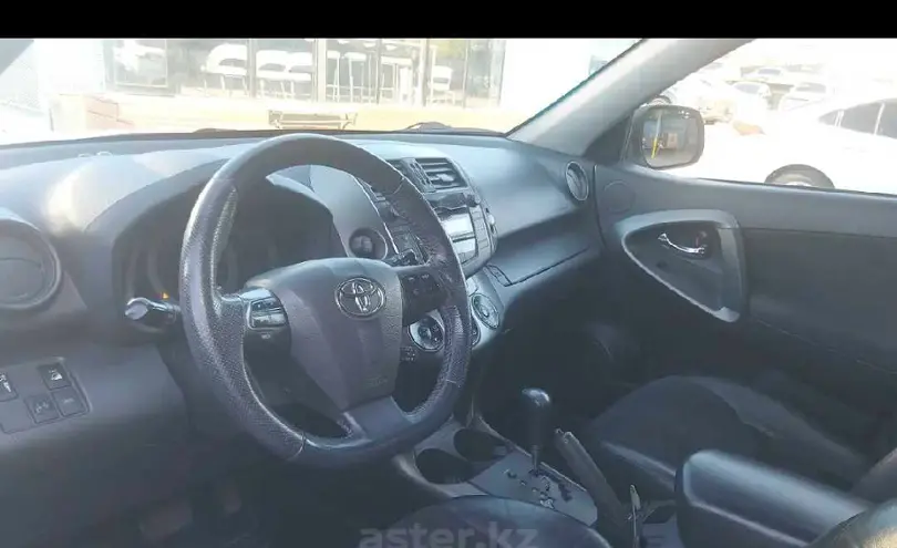 Toyota RAV4 2011 года за 8 000 000 тг. в Алматы фото 5