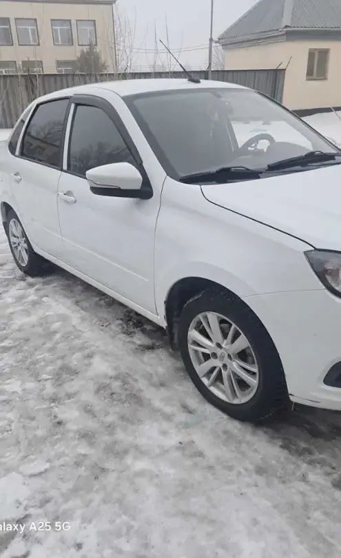 LADA (ВАЗ) Granta 2023 года за 4 500 000 тг. в Усть-Каменогорск фото 3
