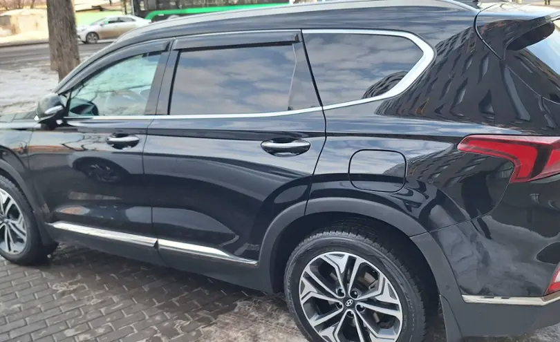 Hyundai Santa Fe 2020 года за 14 000 000 тг. в Абайская область