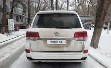 Toyota Land Cruiser 2015 года за 22 000 000 тг. в Караганда фото 4
