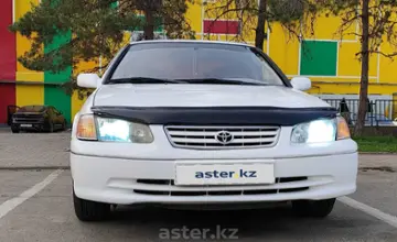 Toyota Camry 2000 года за 3 600 000 тг. в Алматы фото 2