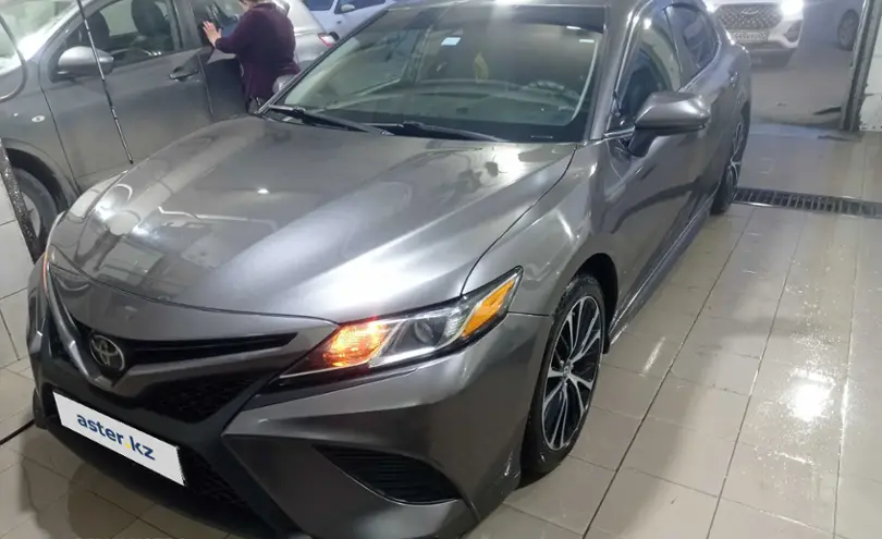 Toyota Camry 2020 года за 11 500 000 тг. в Астана
