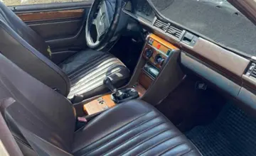 Mercedes-Benz E-Класс 1993 года за 1 300 000 тг. в Алматинская область фото 4