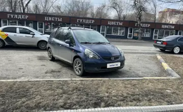 Honda Jazz 2003 года за 3 000 000 тг. в Семей фото 2