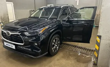Toyota Highlander 2022 года за 25 000 000 тг. в Астана фото 2