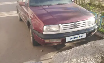 Volkswagen Vento 1993 года за 750 000 тг. в Петропавловск фото 1