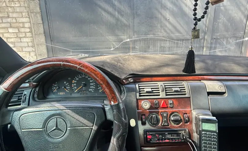 Mercedes-Benz E-Класс 1996 года за 2 300 000 тг. в Семей
