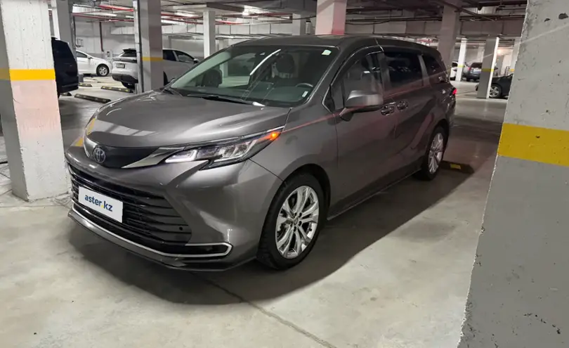 Toyota Sienna 2023 года за 20 000 000 тг. в Алматы фото 1
