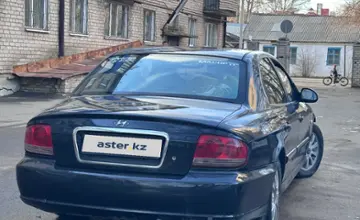 Hyundai Sonata 2006 года за 1 600 000 тг. в Уральск фото 3