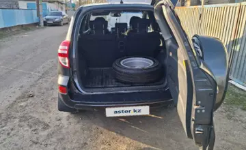 Toyota RAV4 2015 года за 8 000 000 тг. в Актюбинская область фото 4