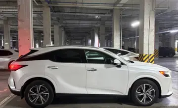 Lexus RX 2023 года за 35 000 000 тг. в Алматы