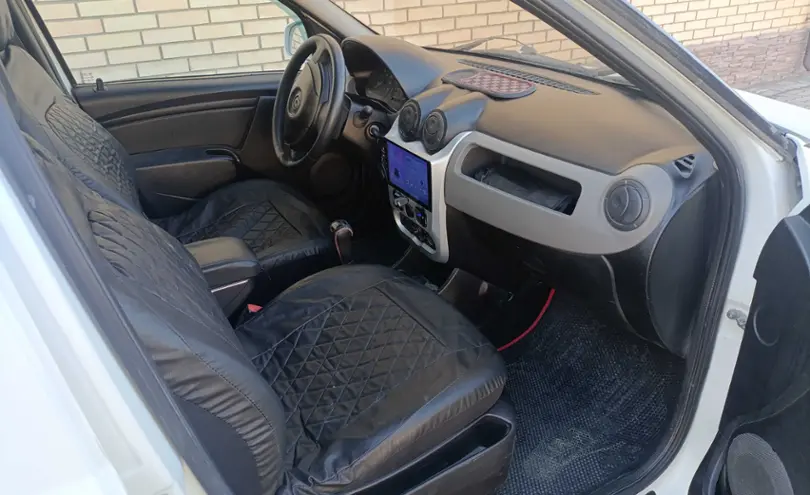 Renault Logan 2014 года за 1 700 000 тг. в Павлодарская область фото 4