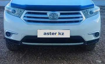 Toyota Highlander 2013 года за 13 500 000 тг. в Карагандинская область фото 1